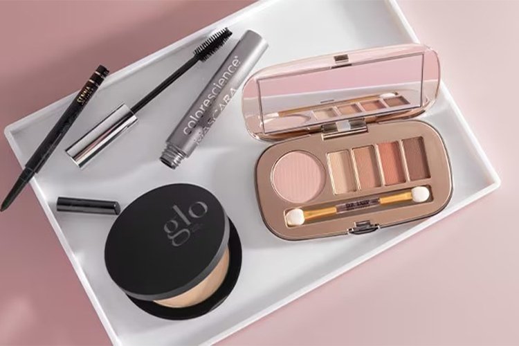 A beginner's guide to makeup. Essential starter products.