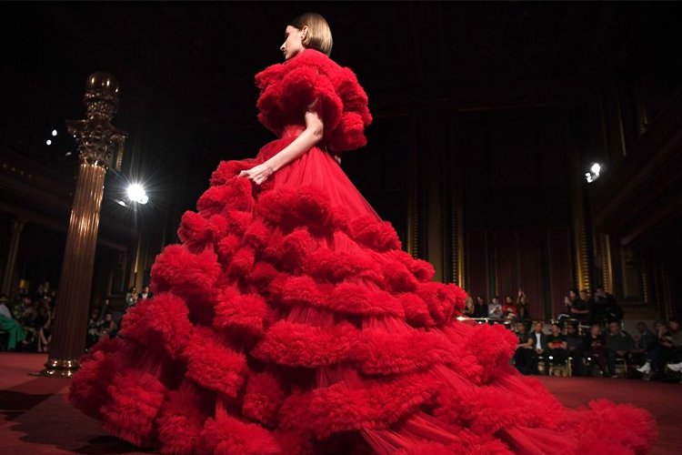 fashion of red dress