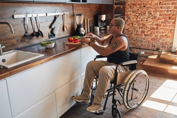Show steps to making a kitchen accessible for elderly or disabled cooks