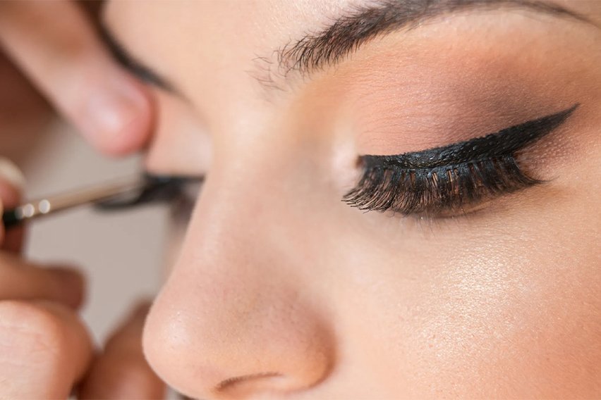 A beginner's guide to applying false eyelashes