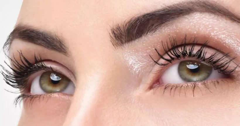 How to Grow your Eyelashes Naturally