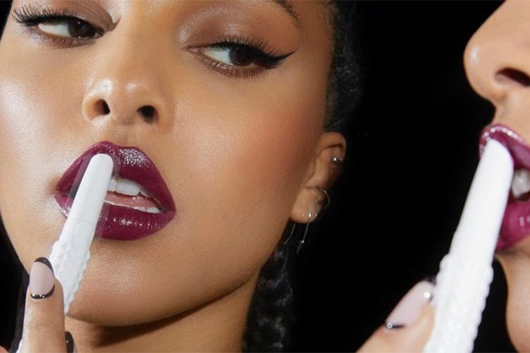 Beauty of lipstick in fashion